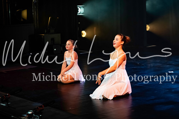 Centre Stage 20th 1379